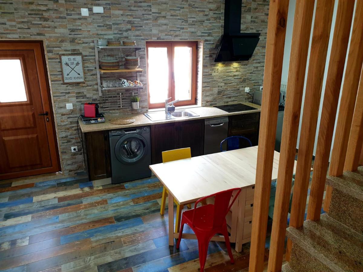 Casas Bem Haja Praca E Oliveira Appartement São Miguel de Acha Buitenkant foto