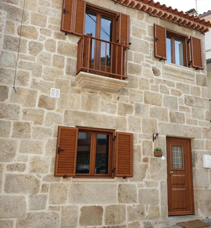 Casas Bem Haja Praca E Oliveira Appartement São Miguel de Acha Buitenkant foto