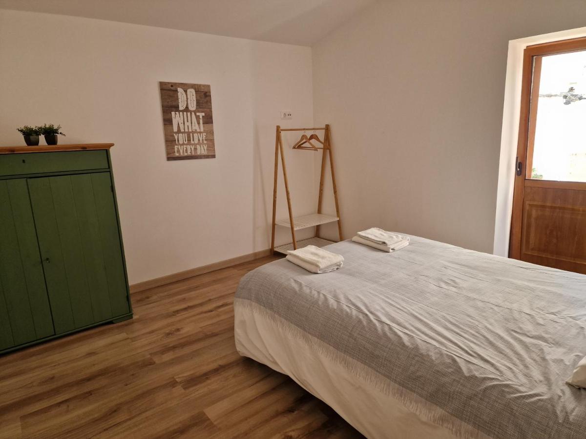 Casas Bem Haja Praca E Oliveira Appartement São Miguel de Acha Buitenkant foto