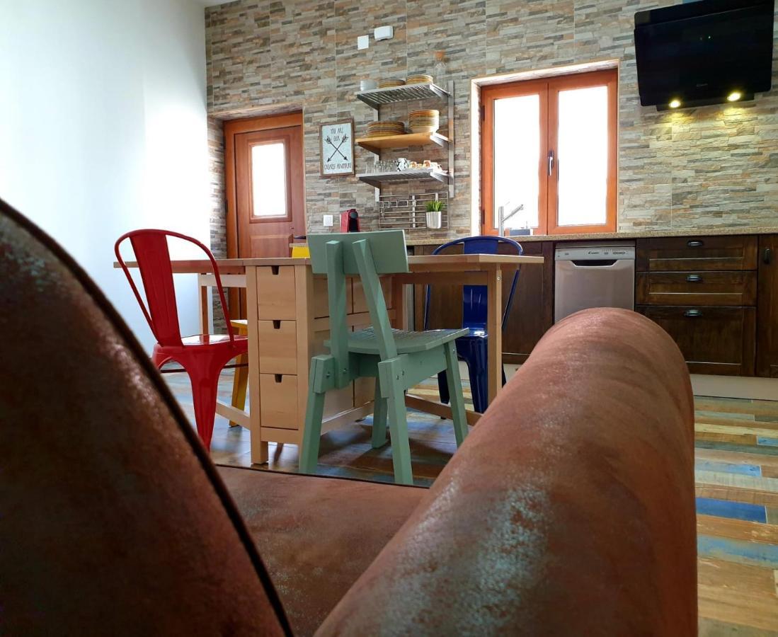 Casas Bem Haja Praca E Oliveira Appartement São Miguel de Acha Buitenkant foto
