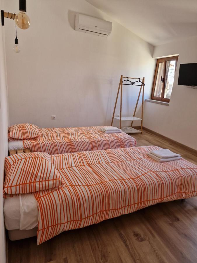 Casas Bem Haja Praca E Oliveira Appartement São Miguel de Acha Buitenkant foto